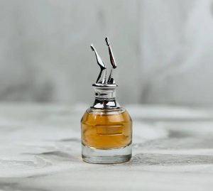 عطر مینیاتوری اسکندل 25 میل ویکینگ کولو 